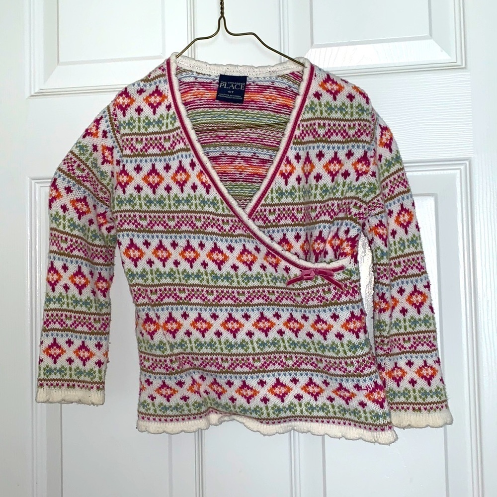 The children’s place Girls v neck pink pattern knit sweater